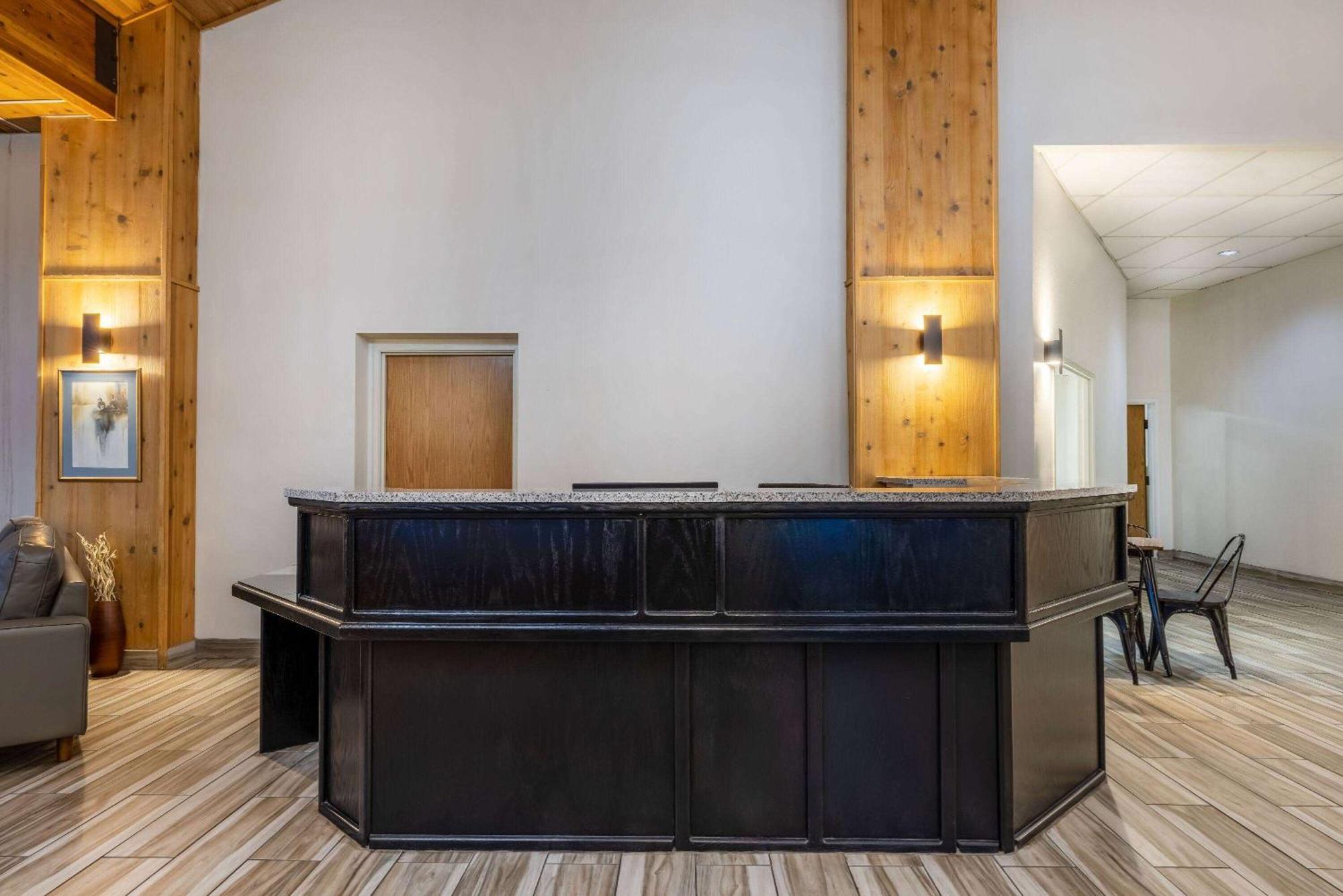Wingate By Wyndham Butte City Center Exterior foto